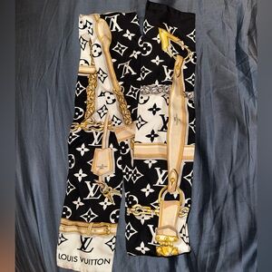 Louis Vuitton Bandeau Scarf